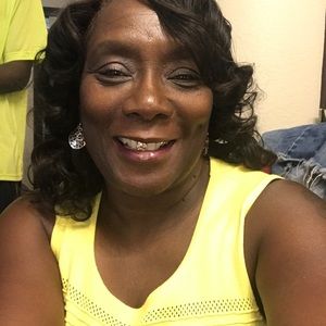 Meet your Posher, Deborah